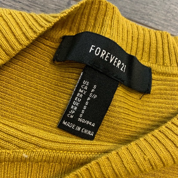 Sweater - Picture 2 of 2